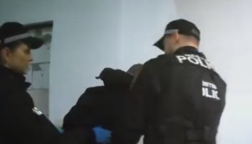 V Karviné strážníci zpacifikovali agresivní bezdomovkyni. Vulgárně je urážela
