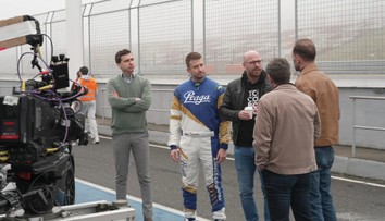 Komentátoři F1 si zahrají v Ulici. Bylo to úžasné, chválí zážitek Eisele