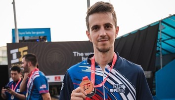 Češi mají první medaili ze Světových her. O zlato si zahrají inline hokejisté