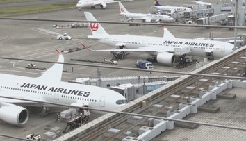 Dovolené v ohrožení. Aerolinky ruší lety, další začaly zdražovat