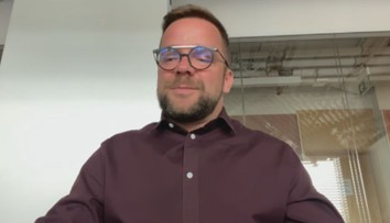 Fialův opařený obličej na tiskovce překvapil všechny novináře, tvrdí Procházka