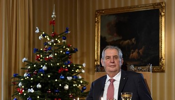 Tajemství adventního věnce Miloše Zemana: Tradice trvá už roky
