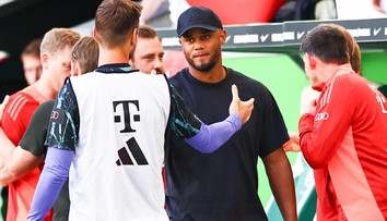 Kompany začal v Bayernu vyhranou přestřelkou, nováček v premiéře narazil