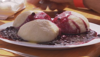 Borůvkobraní přilákalo tisíce lidí. Nechyběly knedlíky ani sladké speciality