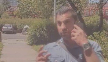 Neznáte ho? Tento muž měl okrást starší ženu přímo v jejím domě