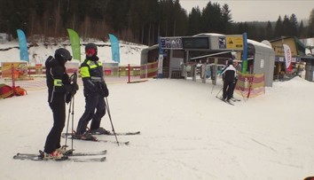 Liberečtí policisté vyrazili na hory. S cílem kontrolovat chování lyžařů na sjezdovkách