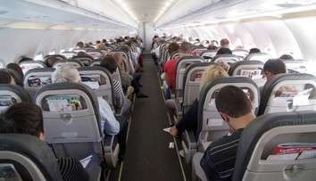 Aerolinka zavádí nové přísné pravidlo. Dotkne se každého na palubě