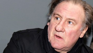 Gérard Depardieu byl odsouzen za sexuální napadení dvou žen. Dostal podmínku