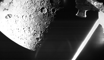 Sonda BepiColombo prolétla kolem Merkuru, pořídila úžasné fotografie