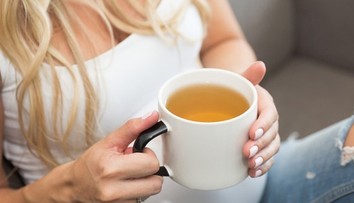 V oblíbeném čaji našli nebezpečnou bakterii. Příznaky nastupují už za šest hodin