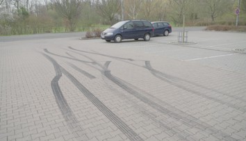 Jedna tuningová noc v Hradci Králové a 90 tisíc za pokuty