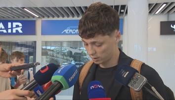 Místo odpovědí čtený text: Když se mlčí, tak se souhlasí. Krejčí chce změny
