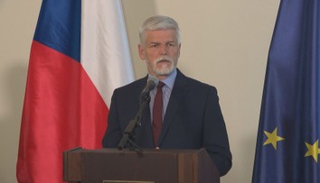 Prezident podepsal nové zákony. Mění se volby i prodej zbraní