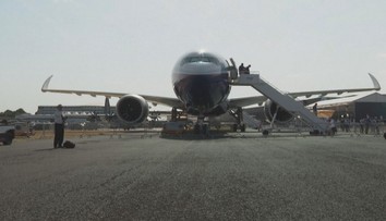 Nebe nad Farnborough je poprvé od vypuknutí pandemie plné letadel