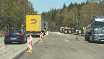 Silničáři opravují úsek silnice E55. Řidiči se kvůli omezením potýkají s kolonami