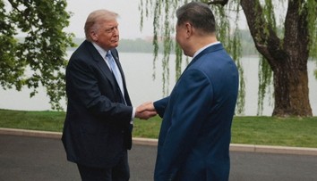 Si Ťin-pching provedl Trumpa centrem moci. Jednali o světových krizích
