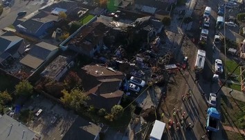 V Kalifornii vybuchl plyn. Dělníci na ulici poškodili potrubí, několik lidí se zranilo