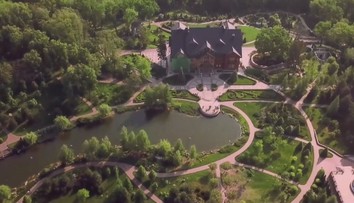 Zoo, jezero a jachty: Luxusní sídlo Janukovyče je muzeum korupce