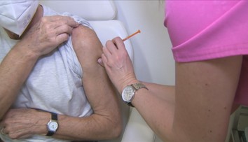 V Česku se začalo očkovat v lékárnách. Cílem je zvýšit proočkovanost proti chřipce