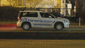 Muž ubodal kuchyňským nožem 14letého chlapce. Hrozí mu výjimečný trest