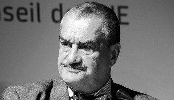 Historik: Schwarzenberg si státní pocty zaslouží. Vehementně zemi sloužil