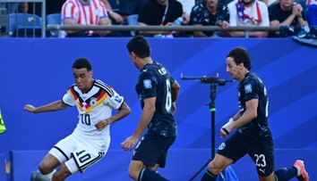 Německo–Paraguay ON-LINE: Německu neuznali gól v prodloužení. Rozhodnou penalty