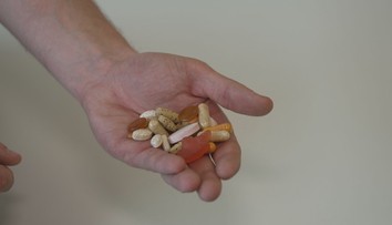 Aplikace Molecula za vás ohlídá, jestli své léky užíváte bezpečně. Nově je zcela zdarma