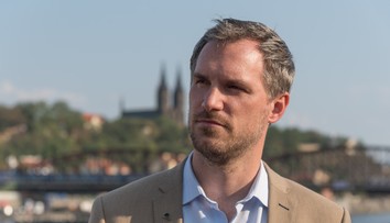 Piráti čelí podezření z korupce. Dostali enormní slevu na kampaň