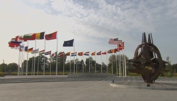 NATO přehodnotí vztah s Ruskem. Je prý čas na novou strategii
