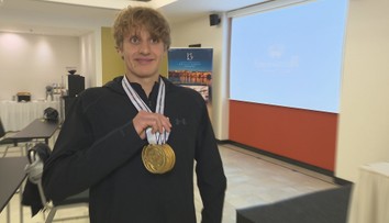 Světový rekord a sedm medailí z MS. Plavce Kratochvíla láká džungle i Island