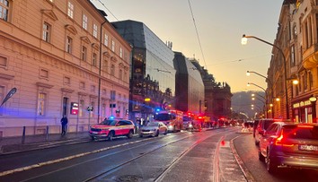 Požár v Národním divadle: Policie má podezření na trestný čin
