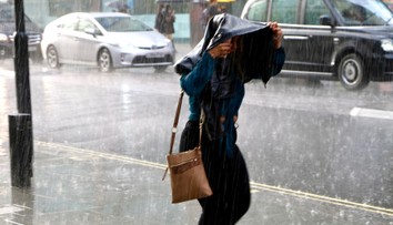 Déšť a mrznoucí mlhy. Meteorologové upřesnili předpověď na další dny