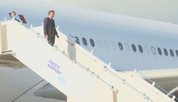 Během nepokojů v Nové Kaledonii zemřelo už několik lidí. Na ostrov dorazil Macron
