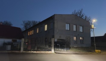 V Drahomyšli se jedná o prodeji ubytovny. Majitelé ji nabízí za 30 milionů