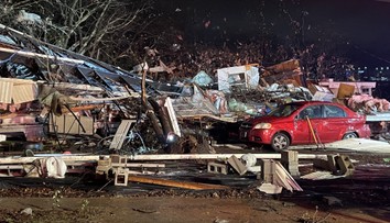 Tornáda a bouřky zabily v Tennessee šest lidí včetně dítěte, všude létaly trosky