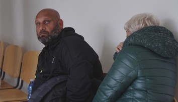 Údajný gang otrokářů před soudem. Obětem měl slibovat práci v Británii