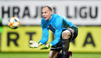Bayern je obrovská výzva, ale nic pro mladé české gólmany, říká Drobný