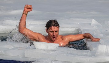 Český freediver to zvládl! V ledové vodě překonal světový rekord