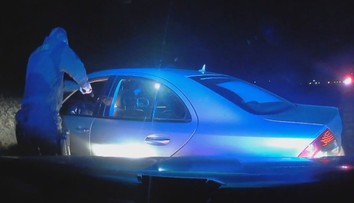 Policisté riskovali život kvůli opilému řidiči. Honičku ukončily až výstřely