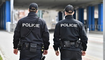 Mladý cizinec hrozil z auta pistolí, pro své chování měl kuriózní výmluvu