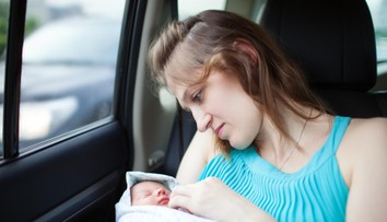 Hledají se andělé! Vzali stopaře, žena porodila na zadním sedadle