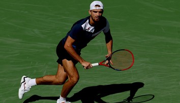 Macháč, Menšík a Siniaková jdou v Indian Wells dál. Vypadla Plíšková