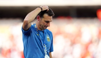Zdrcený kouč Argentiny se rozplakal a dal najevo obavy ohledně své budoucnosti