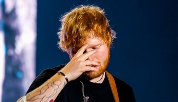 Ed Sheeran přiznal trapas. Živý sportovní přenos narušil silně pod vlivem alkoholu