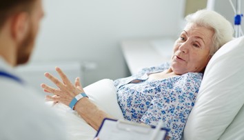 Pacienti si v nemocnicích budou moct vybírat jídlo. Ministerstvo popsalo tři varianty