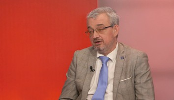 TOPka šlape na místě a Černochová u liberálů netáhne. Benda si ale v Praze věří