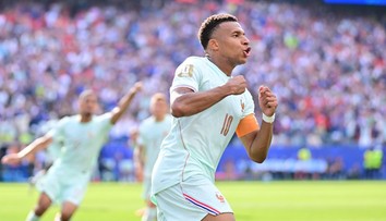 Mbappé zahodil penaltu, pak se vykoupil. Francie je prvním semifinalistou MS
