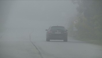 Řidiči zapomínají vypínat mlhovky. Hrozí jim velká pokuta i nebezpečí