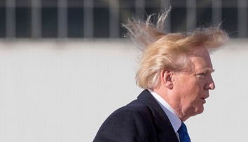 Trump se rozhodl pro radikální změnu. Moje vlasy musí být dokonalé, řekl