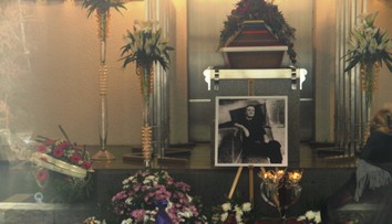 Kondolence ryté diamantem, mezi hosty i Havlová nebo Slováček